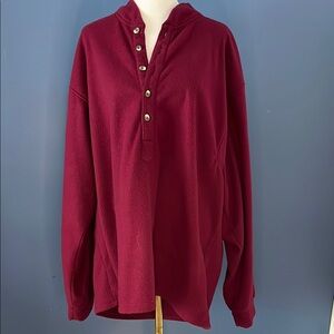 TravelSmith MEN's burgundy fleece, XL Henley style w buttons, packable, comfy